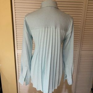 Tuckernuck Aqua Sea Glass Pleated button down